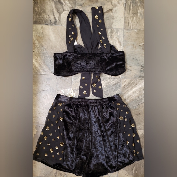 Urban Outfitters Out From Under Black Velvet Set - Picture 7 of 8